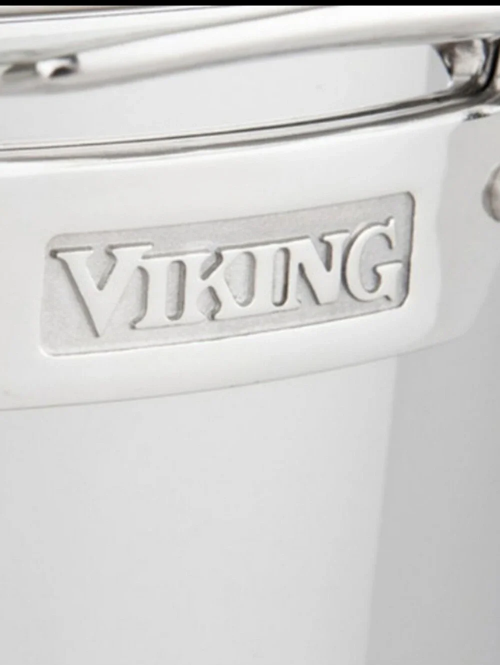 Viking 3-Ply Bonded Stainless Steel 8QT Stock Pot with Lid - Silver